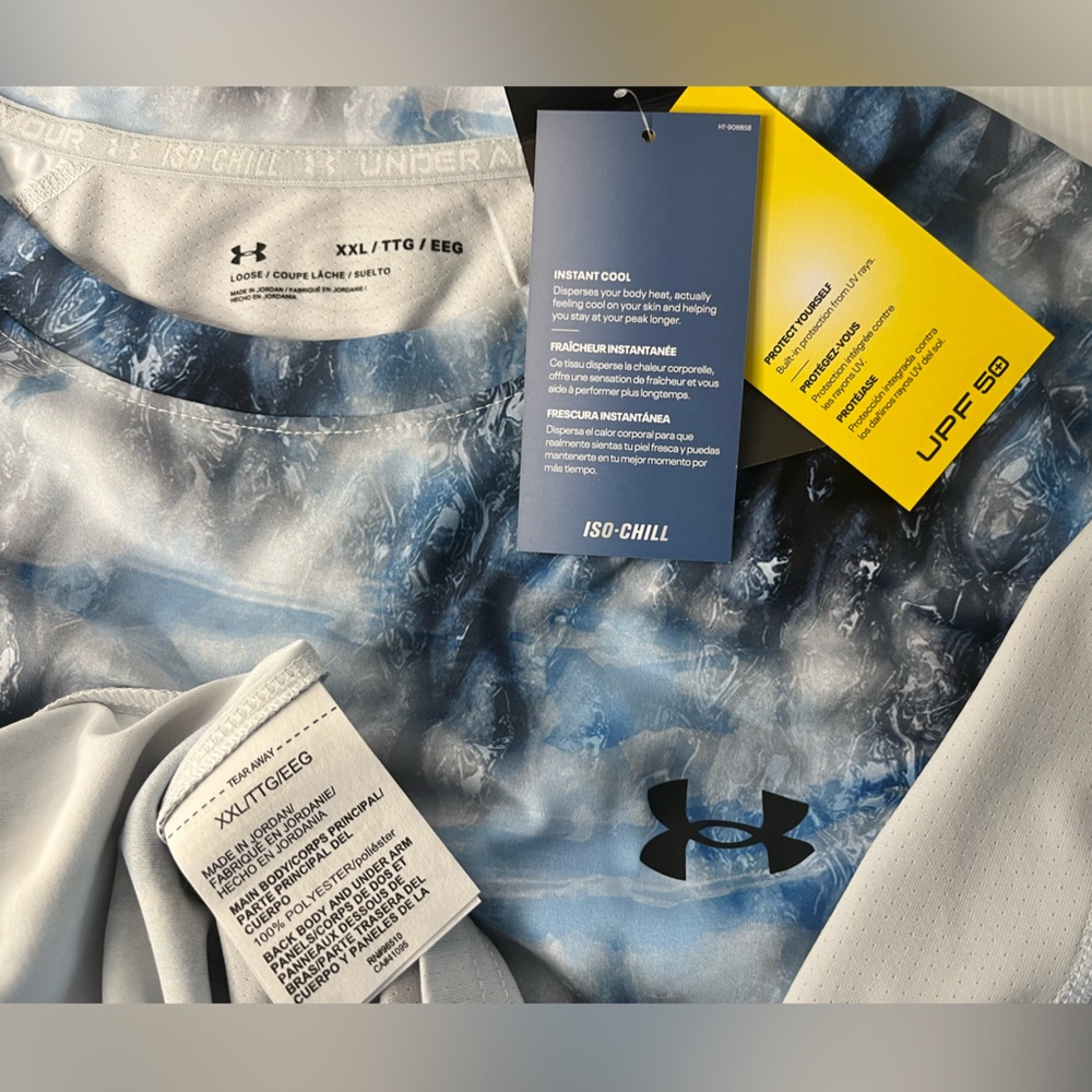 Under Armour Stretch wBreathable Mesh Back Long Sleeved Crew Neck Active Top - Picture 16 of 16